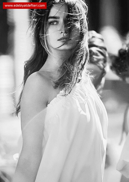 BİR TÜTÜNLÜK HÜZZAMDI SESİN...