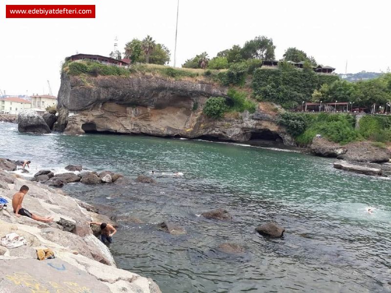 // ÖLÜMSÜZ SEVGİ //