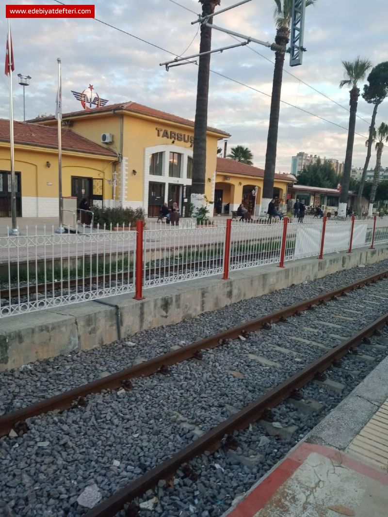 Uzak Bir Şehrin Işıkları