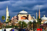 A KAPAYIP A AAN BR FETHN HATIRASI: AYASOFYA