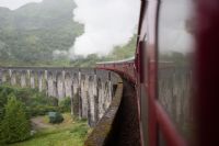 �STASYONDAN BAVULUNU ALAN G�DER